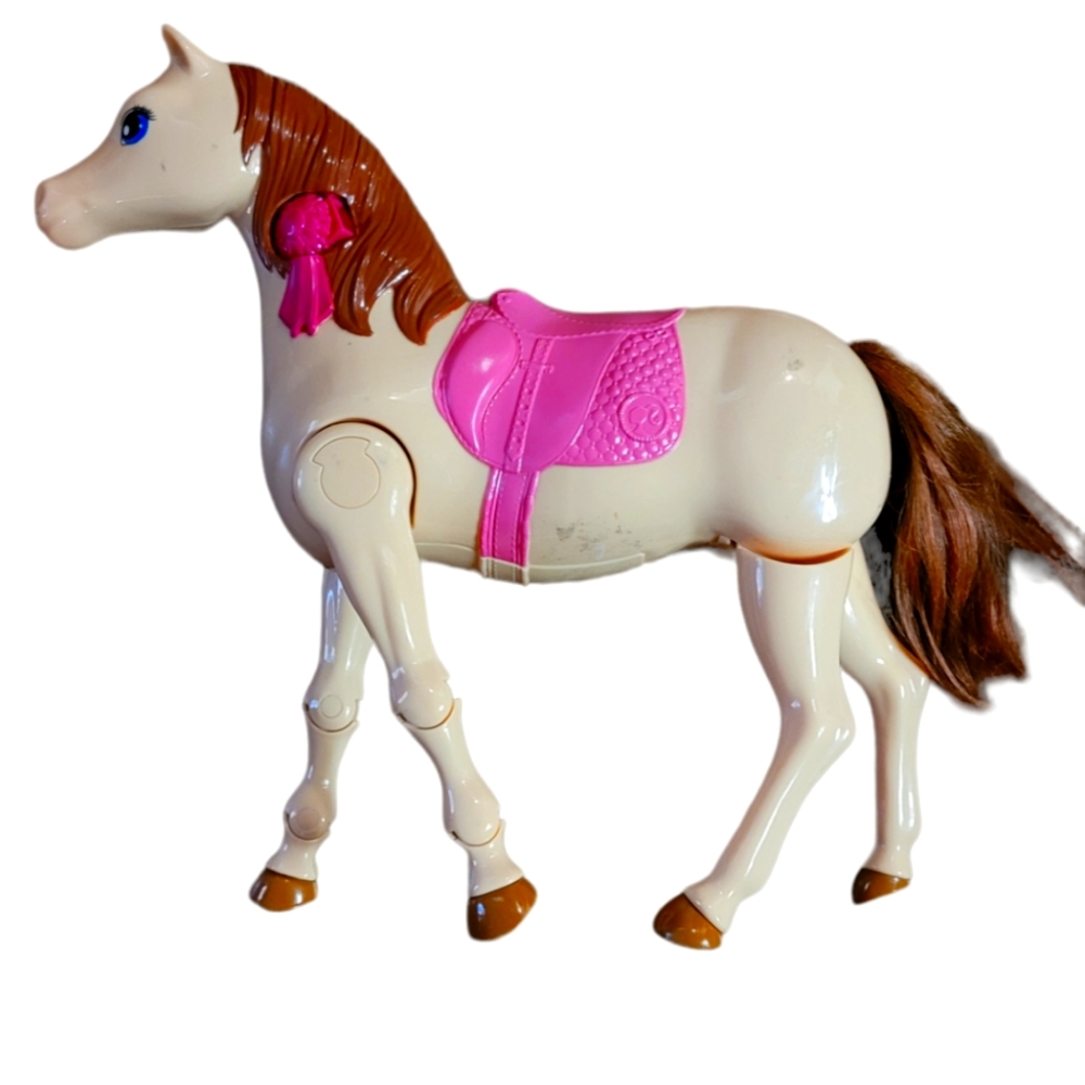 Mattel 2014 SADDLE ‘N RIDE TAWNY HORSE Pink Saddle Barbie Doll Walking Moving